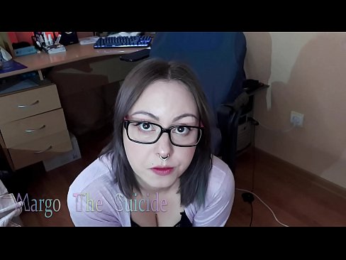 ❤️ სექსუალური გოგონა სათვალეებით ღრმად იწოვს დილდოს კამერაზე ️❌ ხარისხიანი სექსი ჩვენთან